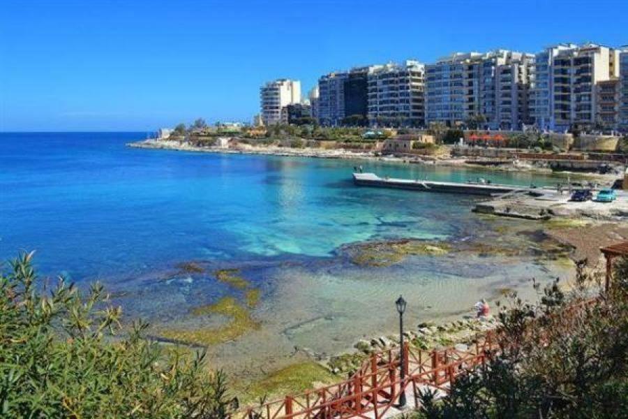 Apartmán Cosy 1Br Penthouse With Terrace, Great Location Gzira Exteriér fotografie