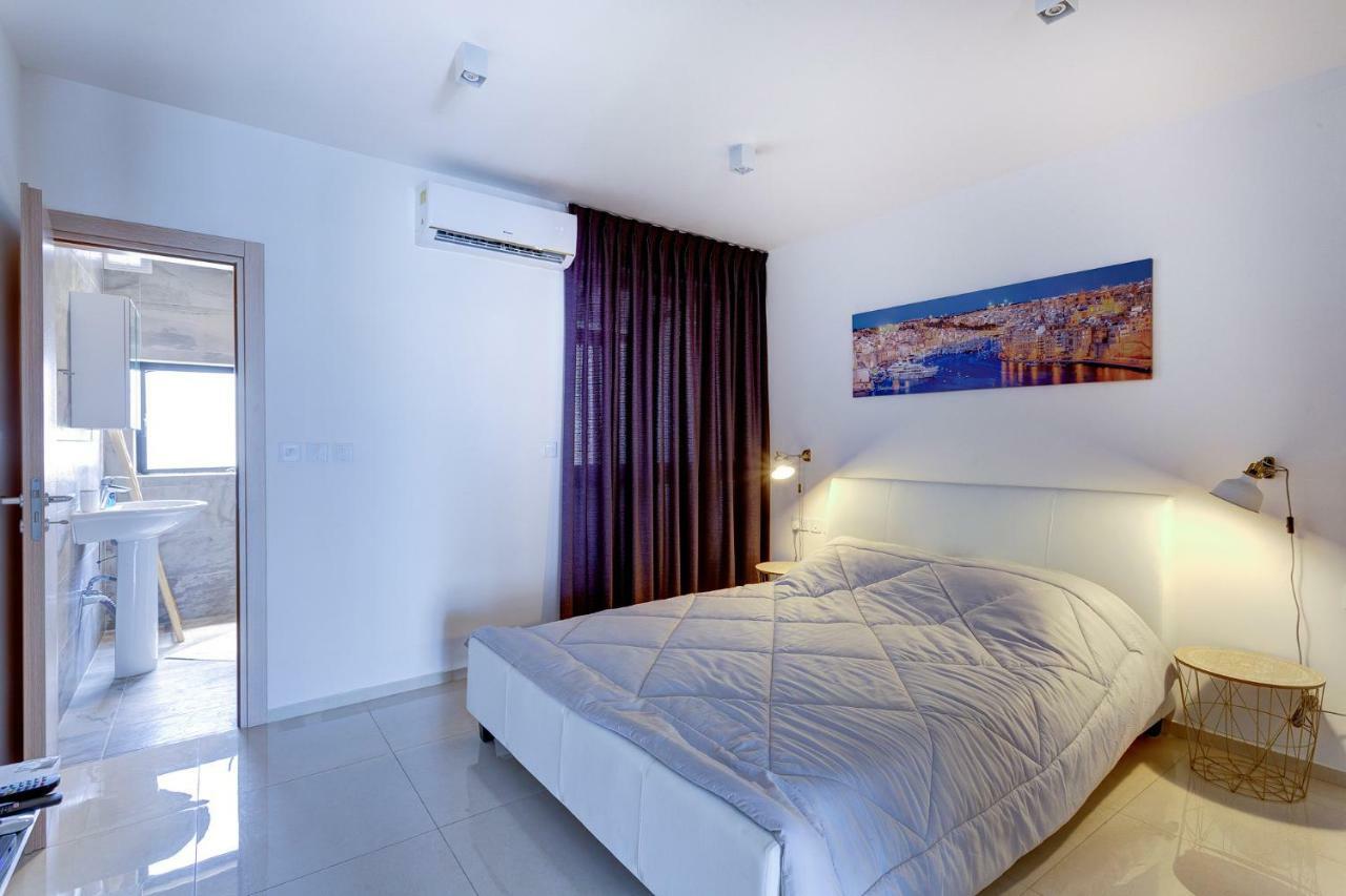 Apartmán Cosy 1Br Penthouse With Terrace, Great Location Gzira Exteriér fotografie