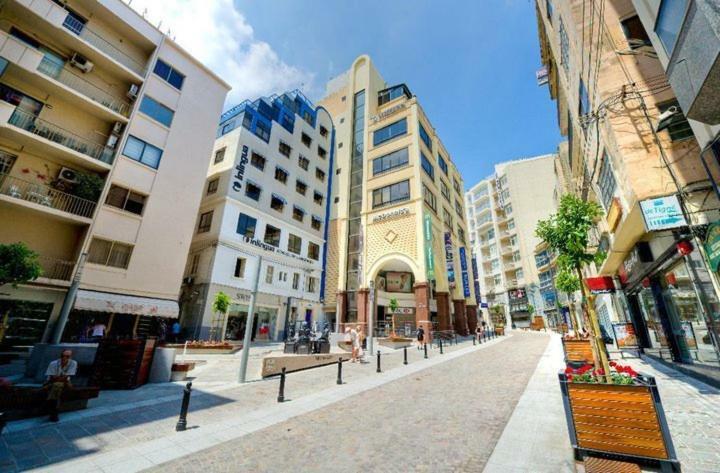 Apartmán Cosy 1Br Penthouse With Terrace, Great Location Gzira Exteriér fotografie